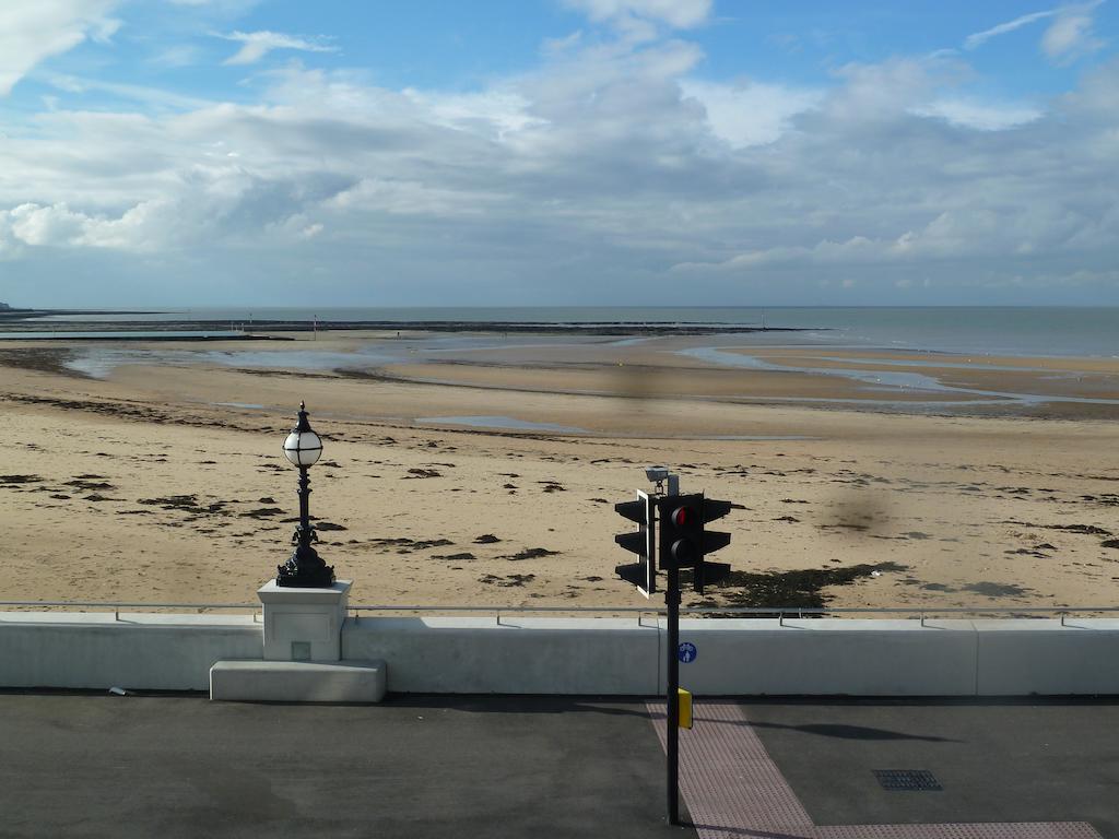 Beachview Guest House Accommodations Margate Exterior foto